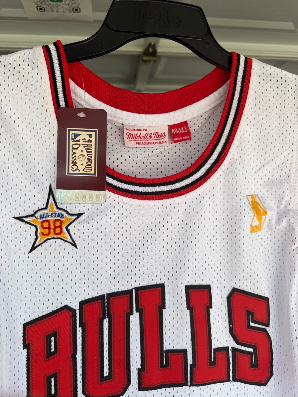 White Jordan jerseys - Picture 3 of 3